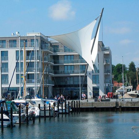 Apartmenthaus Hafenspitze: Yacht Harbor View Apartment Eckernfoerde Exterior photo